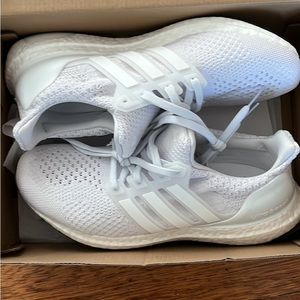NIB Adidas Ultraboost DNA, W 8.5